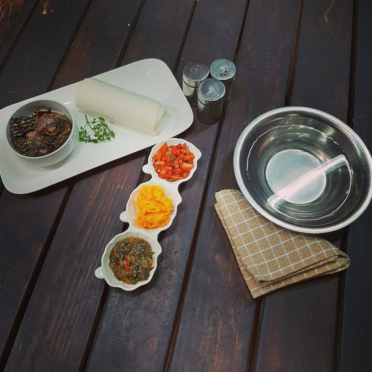 MbhonieDavids's tweet photo. We are @291 Constantia Building, cnr Francis Baard n Thabo Sehume st in Pretoria Hunters Den,we open @ 07:00 am until 19:00
#KhinkhiMCaterers
#HuntersDen https://t.co/Vfz1SHKReg