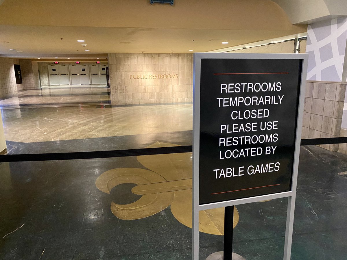  @stratvegas &ndash; bei  The STRAT Hotel, Casino and Skypod