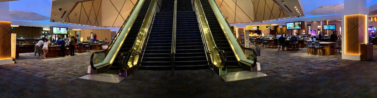  @stratvegas &ndash; bei  The STRAT Hotel, Casino and Skypod