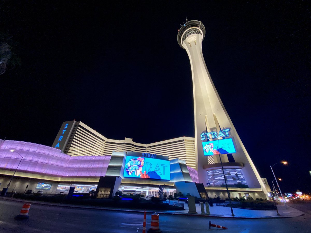  @stratvegas &ndash; bei  The STRAT Hotel, Casino and Skypod