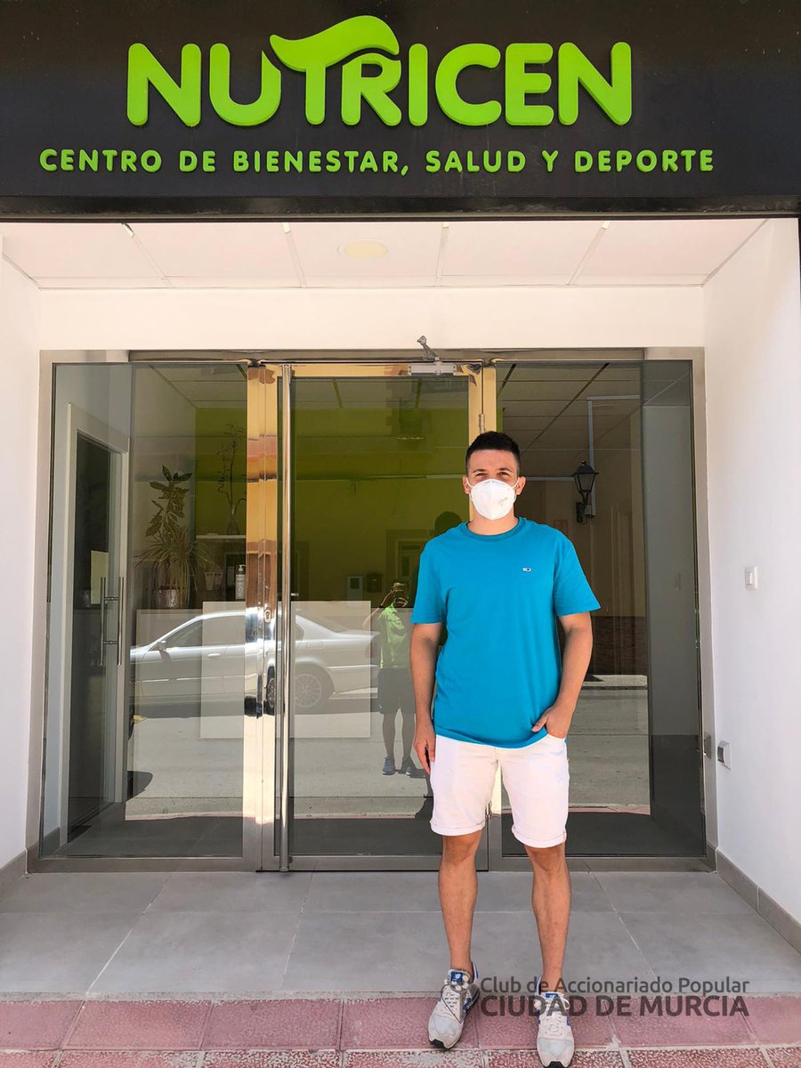 NUTRICEN | 👌🏼

Nuestros jugadores del primer equipo han iniciado su puesta a punto.

En su visita a <a href="/Nutricen/">Policlínica Nutricen</a>, están realizando una evaluación inicial, un estudio antropométrico y una valoración nutricional. Todo ello bajo la supervisión de <a href="/Jm_Cutillas/">José María Cutillas</a>.