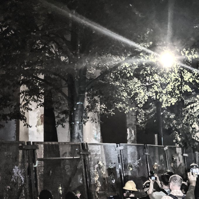 #PDXFence https://t.co/aO1LY3RPfz<a href="/tag/pdxfence"class="tags">#PDXFence</a>