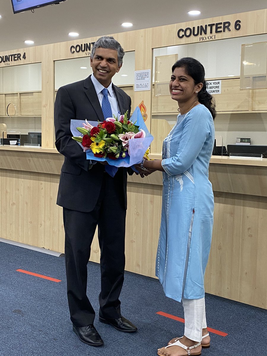 HCI_Singapore's tweet photo. @IndiainSingapor Welcomed High Commissioner designate P. Kumaran today as he assumed charge. We also welcomed new DHC Siddhartha Nath and bid farewell to outgoing DHC Ninad Deshpande. @MEAIndia @PIB_India @IndianDiplomacy https://t.co/iMEAaSebEF