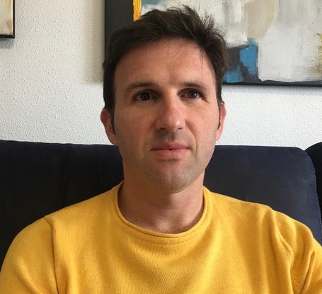 carmeniglesiasb's tweet photo. @profevillamates #NosRecomienda🤔https://t.co/Gt6rKtAvtp✖️➗➕nace como una página web donde se puede recopilar material de matemáticas de manera organizada por curso y tema👉https://t.co/0hk8hOori4👉en @ineverycrea cc @juanfisicahr @miprofematania @IsabelGarciasvp @jblasgarcia🧵 https://t.co/QUjIMTKxut