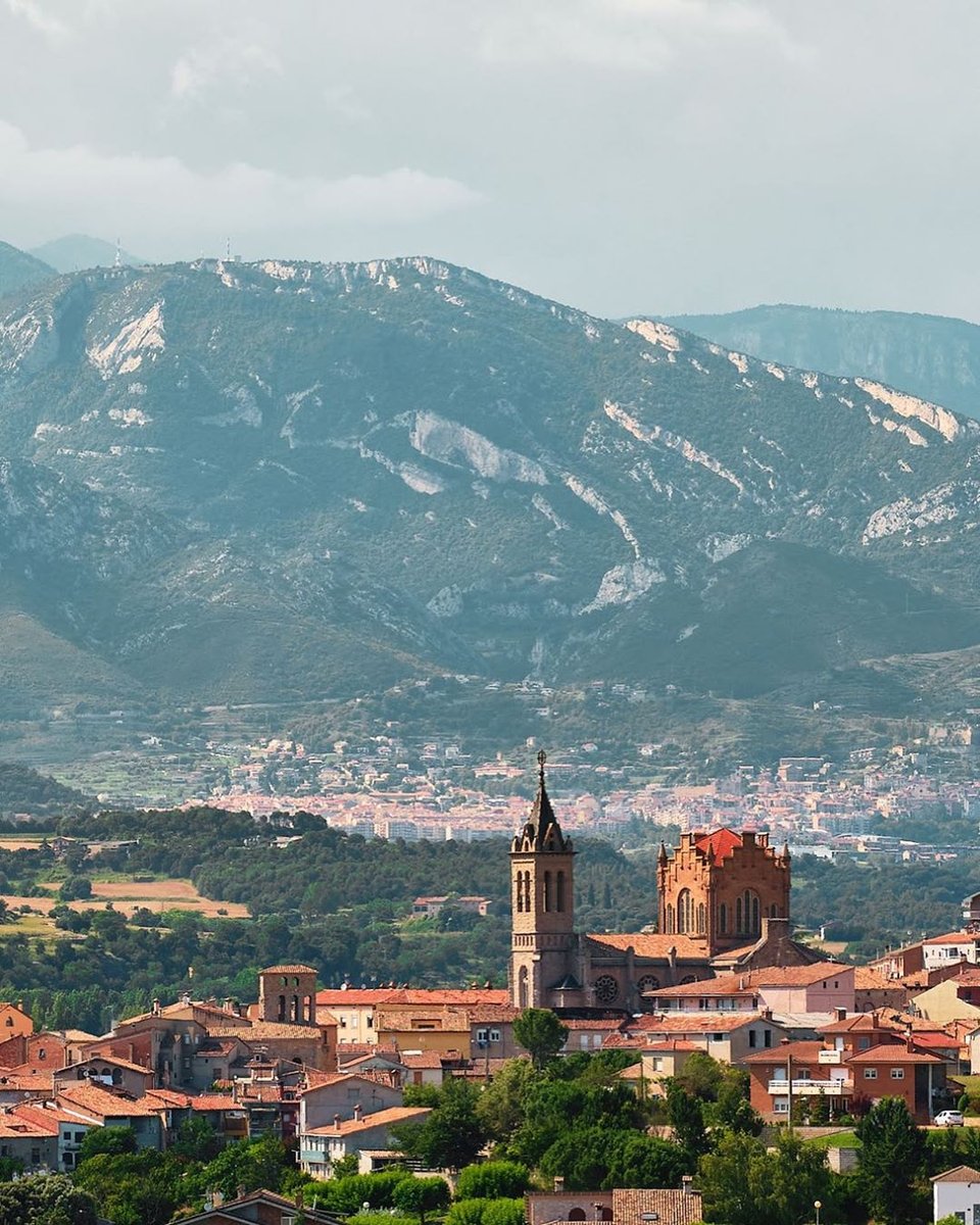 #Gironella, municipi lligat al seu gran patrimoni i a les seves nombroses colònies tèxtils. 🏛 #BCNmoltmes

📷pcusinex
#turisme #barcelona #natura
<a href="/berguedaturisme/">El Berguedà</a>