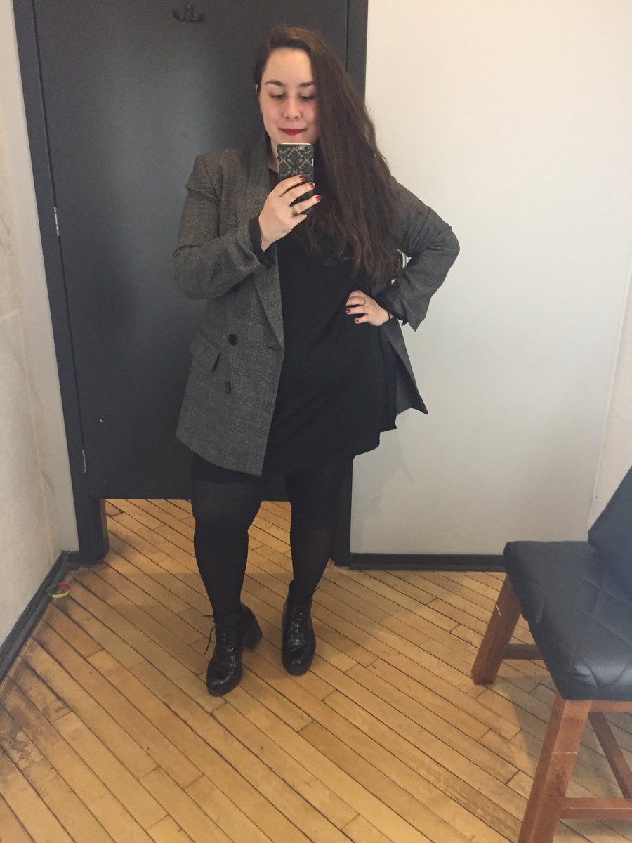 Kimbeerley8's tweet photo. OUI on peut peser plus de 70kg, être passé par des TCA et la boulimie et pourtant être très sportive et adorer ça. On ne le dira jamais assez mais avoir des formes n’est PAS UN HANDICAP et ne fait en aucun cas de nous une personne inférieure. #PlusDe70kgEtSereine https://t.co/X4JuwxZhUK
