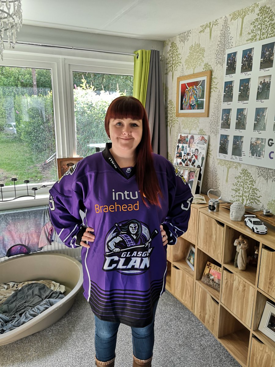 Playoff top arrived! Well chuffed 😁😁. <a href="/ClanIHC/">Glasgow Clan 🏒🏴󠁧󠁢󠁳󠁣󠁴󠁿</a> <a href="/officialEIHL/">Elite Ice Hockey League | #EIHL</a> <a href="/NolanLaPorte/">Nolan La Porte</a> #eihl #playoffs