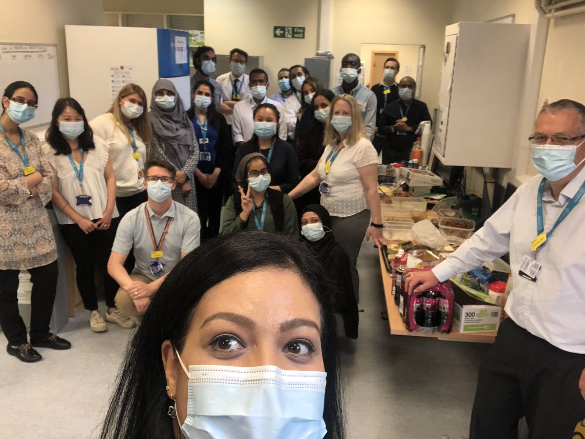 Proud of all our #PreReg #Pharmacists having completed their training year under immense #Covid pressure! Since we couldn’t go out to party with the restrictions, we brought the party to work 🥳 🍰🧁🍲🍗🍕🍡🌮🥙🥘 Good luck to Aishah on her last day @Moorfields #MoorfieldsStaff