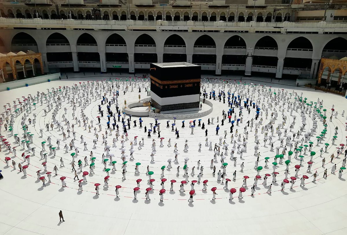 Rahaaf's tweet photo. ماشاءالله على حجاج هذه السنة، اصطفاهم الله ليكونوا من المحظوظين💕 https://t.co/CslkeUg4hX