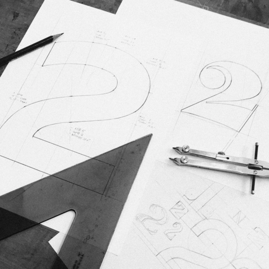 typeroom_eu's tweet photo. Design for the win: @AbstractNetflix team is nominated for this year's @TelevisionAcad Emmy Outstanding Main Title Design Award
https://t.co/pWI32HGbXH
#Emmys #Emmy #design #typedesign #JonathanHoefler #titledesign #EmmyNoms https://t.co/XpnZfqHeEp