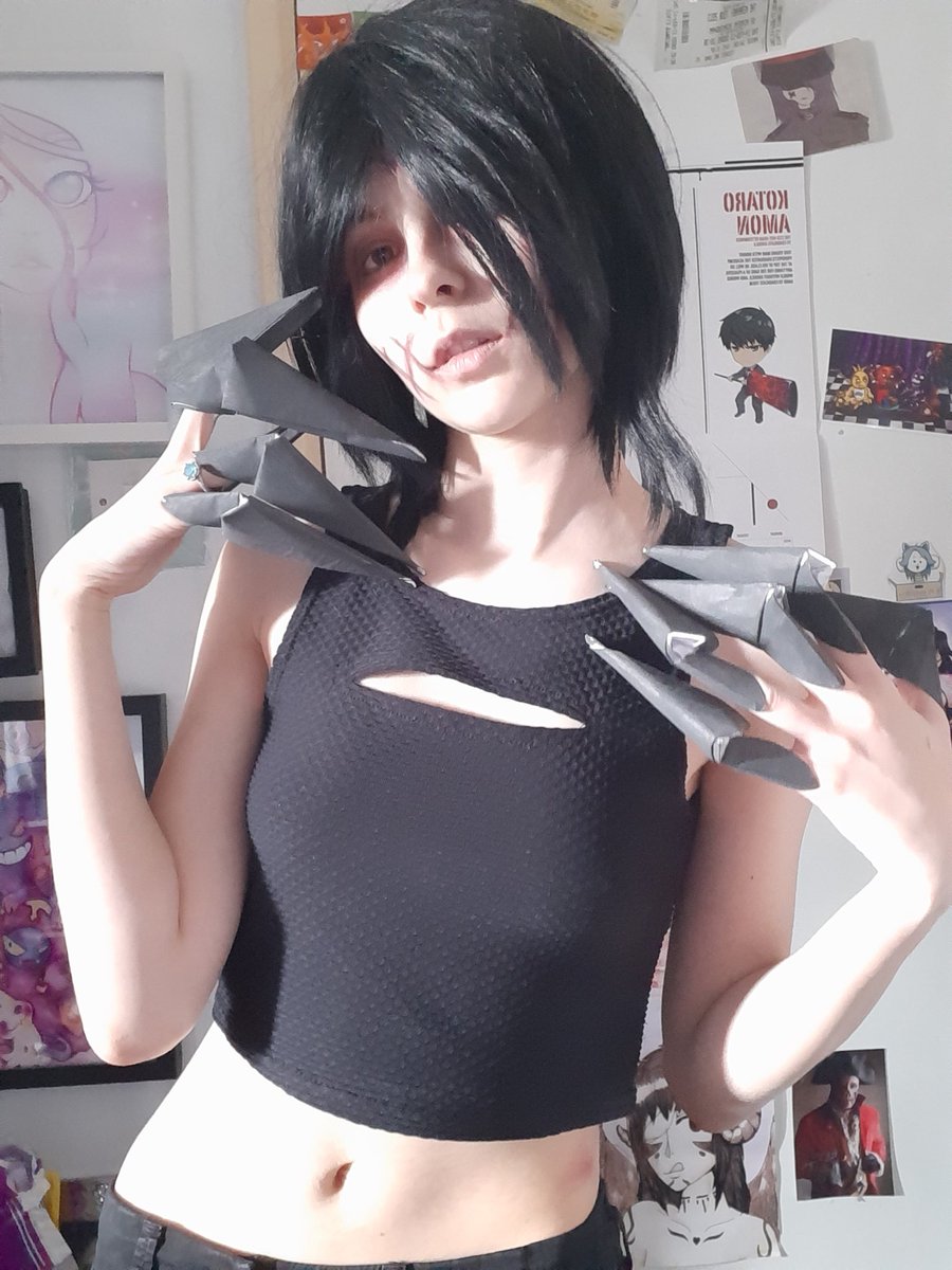 Nolimitcosplay's tweet photo. Really like this alternative outfit for Hei ♡
#Alternativedesign #ourheroacademia #bokunoherooc #student #claws #makeup #design https://t.co/YG0qhIkapK