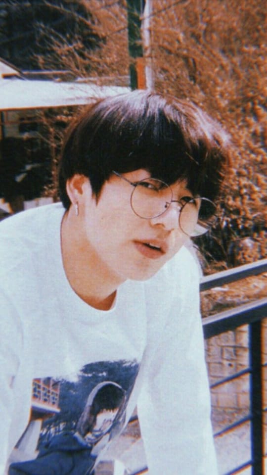EnithzabelR's tweet photo. Jeon Jungkook, El hermoso manknae 😍😍❤🍃#EXABFF #ExaARMY @BTS_twt https://t.co/HoRgJdhOz5
