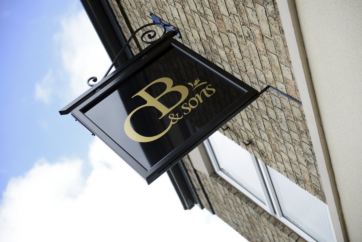 cbradleyandsons's tweet image. The family and team here at Cliff Bradley &amp;amp; Sons are proud to announce the opening of our new branch and #funeral home in Saxilby. Previously serving the village as a post office for over fifty years, our new premises has undergone extensive renovation. 👇🏻 cliffbradley.co.uk/funeral-direct…