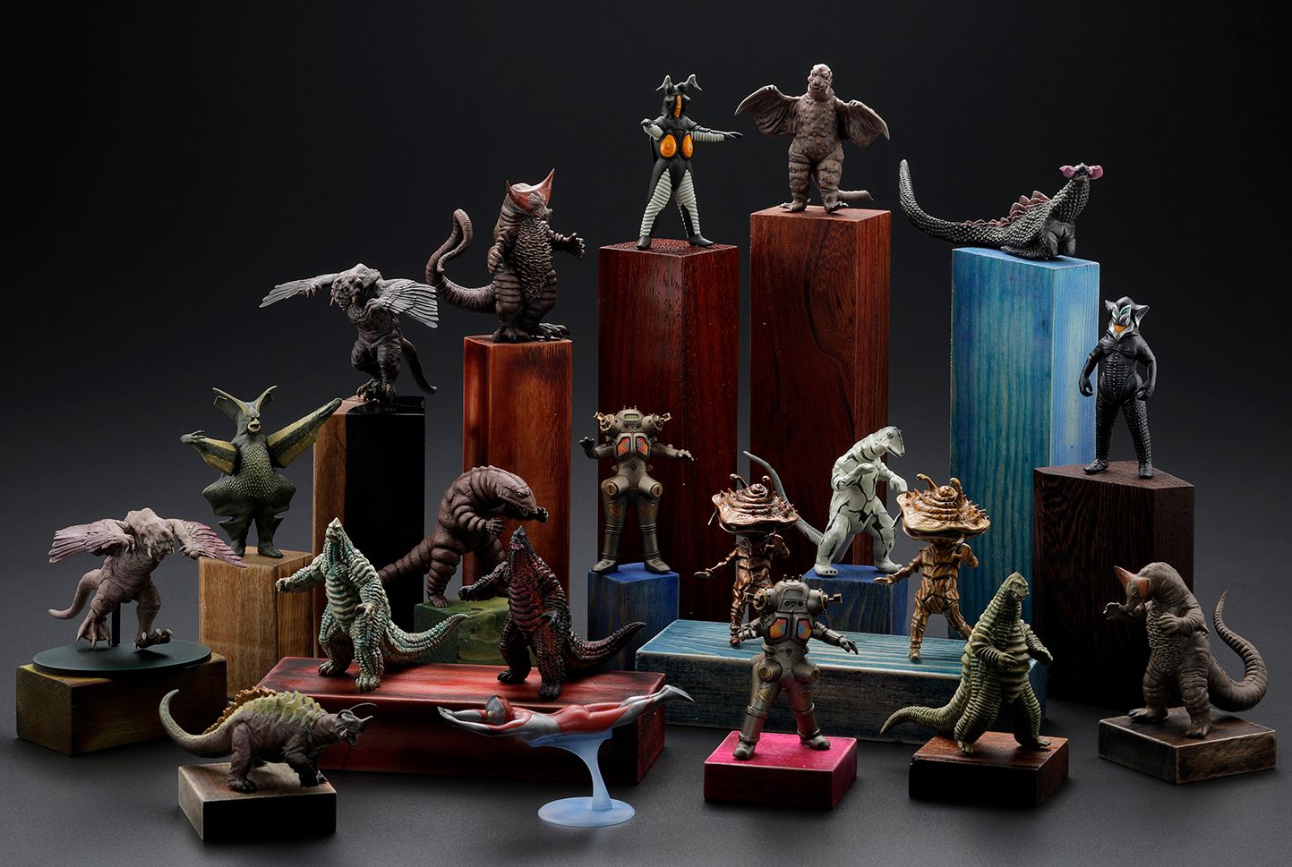 ☆非売品 電光超人グリッドマン怪獣人気コンテストセット/怪獣消しゴム