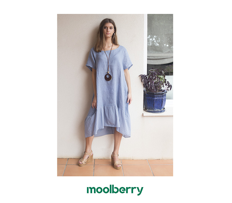 epcomunicacion's tweet photo. #moolberry, vestidos holgados y con una caída increíble, sientan bien a todas las mujeres independientemente de su silueta 😍 El bajo irregular, asimétrico, terminado en volante, le confiere una feminidad única, convirtiendo este vestido básico en una joya #modasostenible https://t.co/HiXIrAp0Ab