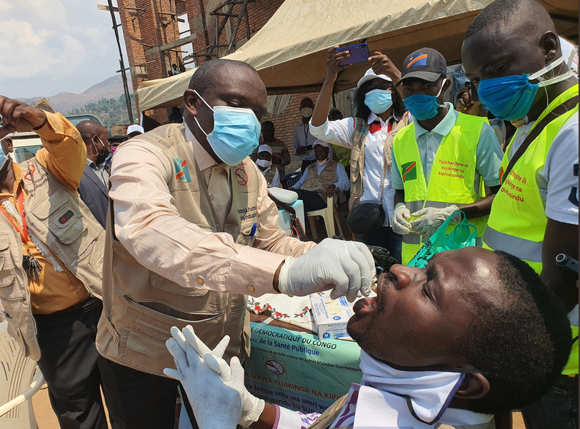 Kicking off today, more than one million people to be vaccinated against #cholera in a 5-day campaign in South Kivu, #DRC, organized by <a href="/MinSanteRDC/">Ministère de la Santé RDC</a> with support from <a href="/GAVI/">Gavi, the Vaccine Alliance</a> <a href="/WHO/">World Health Organization (WHO)</a> and <a href="/UNICEF/">UNICEF</a>