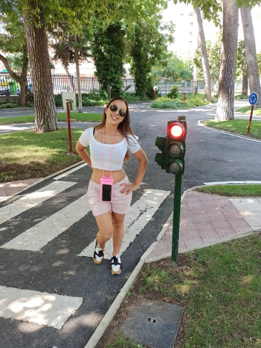 Cuanto he crecido en todo este tiempo 🤣🤪🤣!!! https://t.co/Qnif3HDKR3<a href="/tag/nuevafotodeperfil"class="tags"><span>#nuevafotodeperfil</span></a>