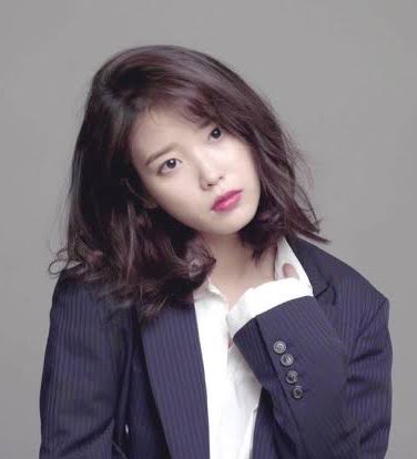 “I’m a huge fan of  #IU’s lyrics. She makes me drop everything and listen. Particularly, it’s her ability to take deep, almost philosophical topics and turn them into easily relatable, easy-listening lyrics.”- Seo Ji Eum, Lyricist