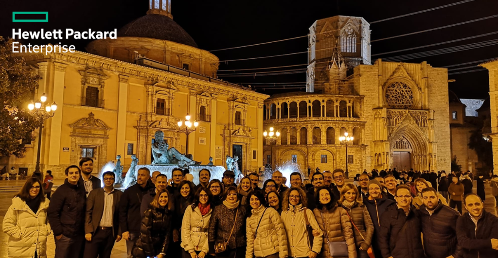 HPE_Careers's tweet photo. "My personal adventure @HPE started 16 years ago" shares Paloma. From different roles in different regions. Her experience will help us see that HPE CMS is a place where our goals can be achieved 👏 Read all about it @HPE_Careers blog 👉 https://t.co/kdUOpaqsXn #HPEWomeninTech https://t.co/JufYFd7ipj