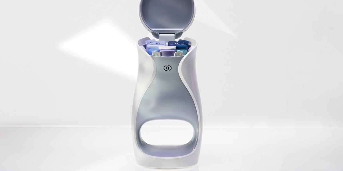 nuskin's tweet photo. Skin care is personal so why isn't your regimen? 🤔 You choose the serums for your target areas and the device does the rest. 👌 Now that's what I call personal skin care!
#NuSkin #ageLOCme #skincare https://t.co/MLnteKRFSv