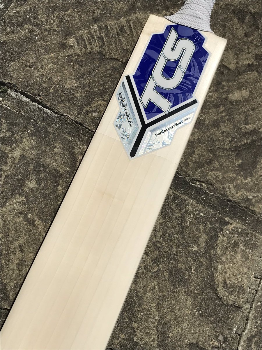 Allthegear99's tweet photo. Sometimes... the #bat is so good... that we just canโt resist!
๐โค๏ธ๐ฅโญ๏ธ
Bat from @wssportsuk @casports.official
Knocked in by @batdoctorlondon
Bandage by @iddyknowsbats
#TCS #Blue #Edition #ProGrade #BeastMode #GunBat #ResistanceIsFutile https://t.co/8Mslovpc8G