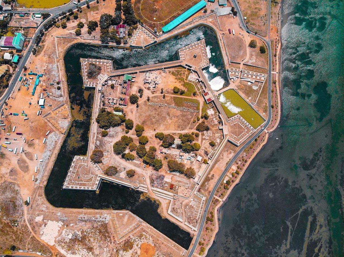 TThalpe's tweet photo. The Wonderful JAFFNA FORT! Built under Portuguese rule in 1618, this Pentagon shaped Fort has 5 bastions named after provinces of the Netherlands.  Over time this Fort has seen a Governor’s residence, Military barracks, A Dutch Church and a Court House to name a few. #srilanka https://t.co/0Fk8T3ps54