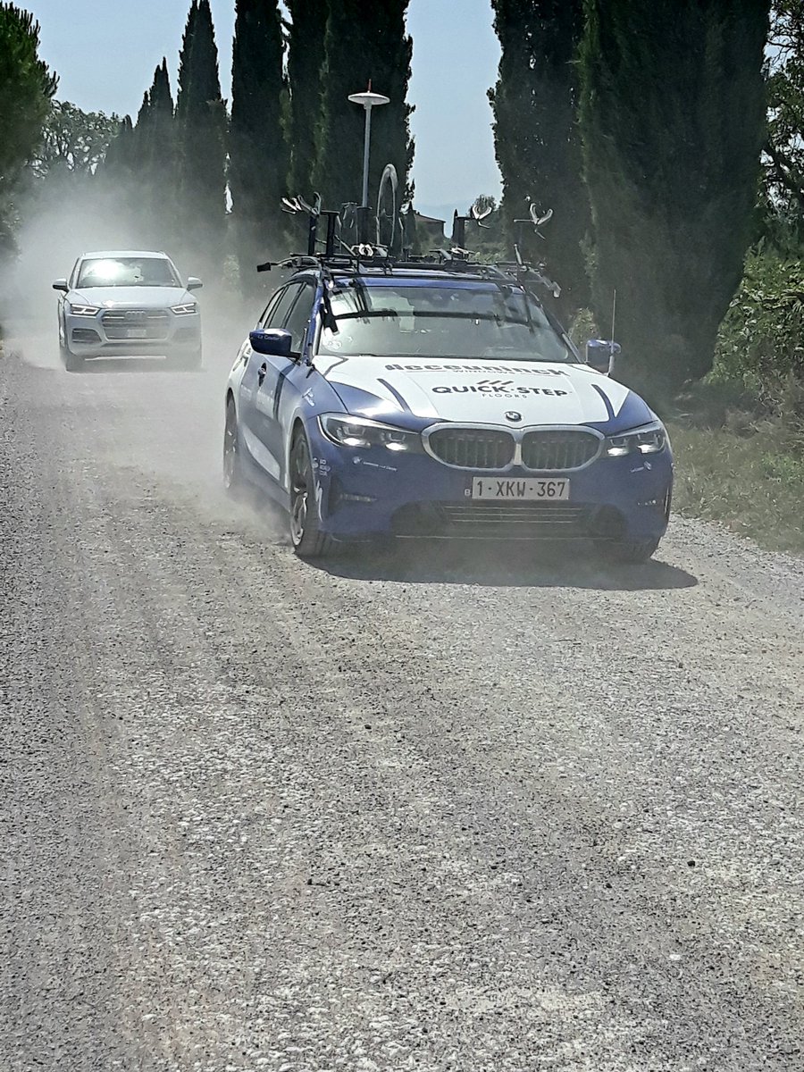 Elenuccia70's tweet photo. ➡️ Quando dal #lockdown al #polverone è un attimo..😍

➡️ Quando a #Siena è già #StradeBianche e il primo che incontri è proprio #Loulou 😍😍

..ma che gioia, evviva, #iciclistisonotornati!!!🚴‍♂️🚴‍♂️🚴‍♂️ https://t.co/faqdewsoyc