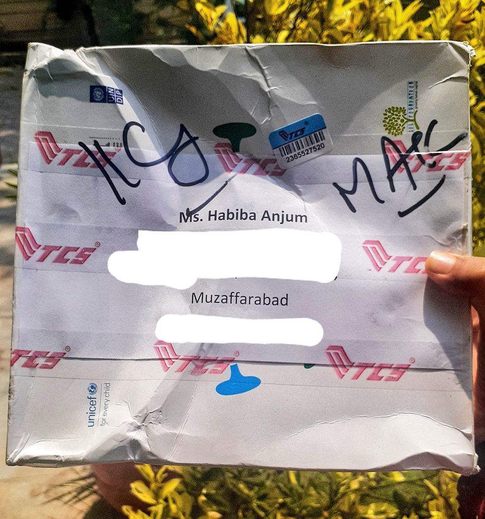 anjum_habiba's tweet photo. Received @solforgpk
#copingwithcovid #youthfightscorona #WearYourMask #WashYourHands #MaintainingSocialDistancing https://t.co/vgXa0nfRs7