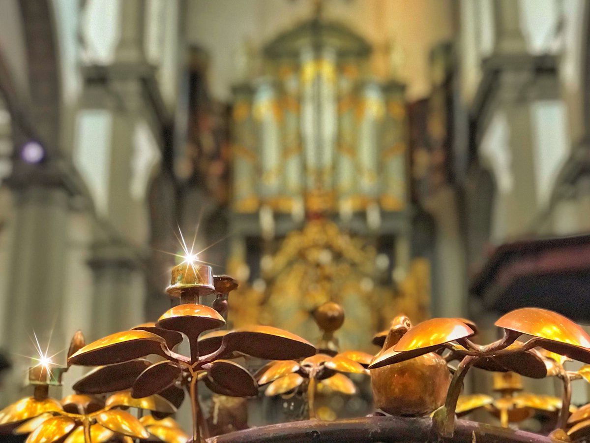 Westerkerk1's tweet photo. IN AMSTERDAM? Neem vrijdagmiddag 31 juli van 15.30 tot 17.00 uur een momentje van rust en bezinning in deze uitzonderlijke tijd. Brand een kaars in de Wester: https://t.co/GNXIRqxEfG @protestants020 @diaconie @Amsterdamexplor @amsterdam_pics @bezieldleven @nieuwwij https://t.co/8EeK0XQRBR