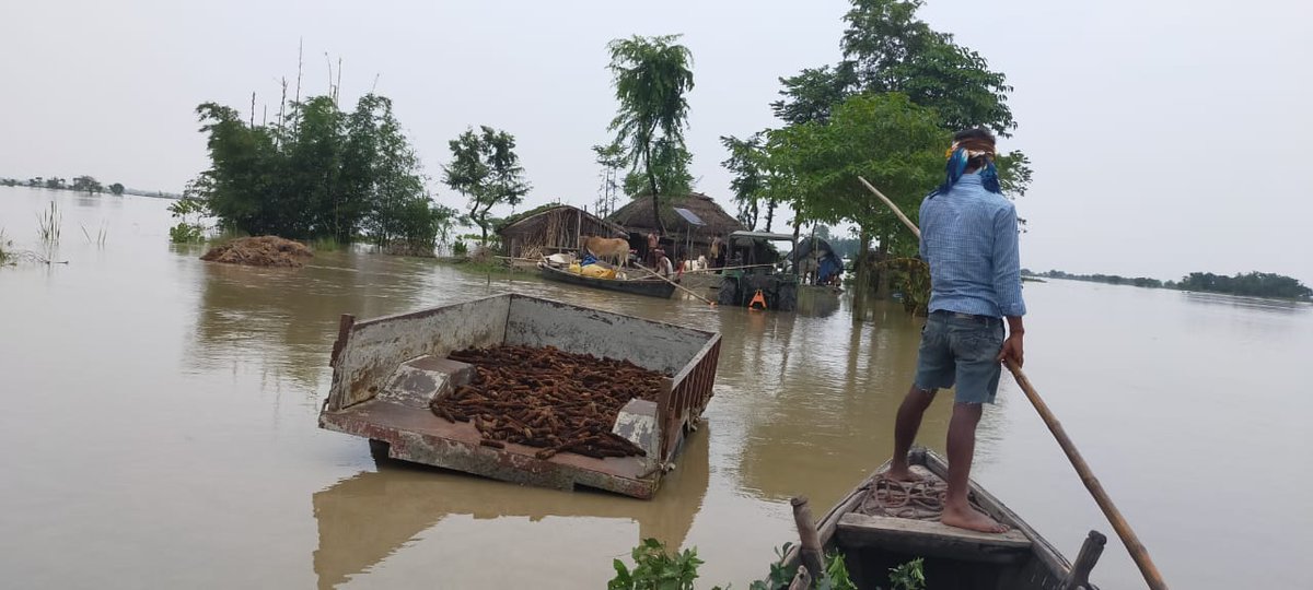 Magadhfdn's tweet photo. #BiharFloods2020 #KosiFloods2020 #SupaulDistrict https://t.co/LmJKGzVwjG