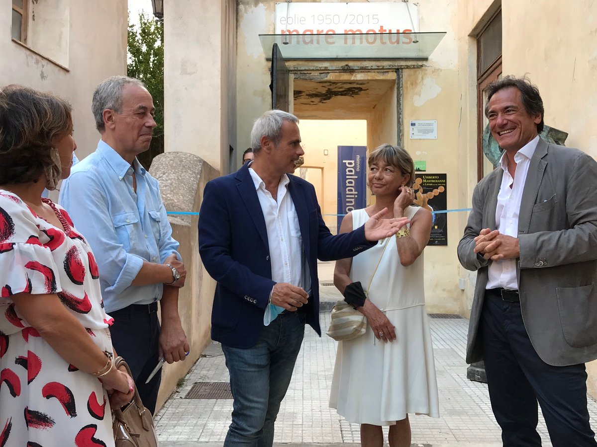 radiotaormina's tweet photo. #arte #Lipari
E' stata inaugurata a Lipari, nel Parco Archeologico delle Isole Eolie, diretto dall’architetto @RosarioVilardo , la mostra “Umberto Mastroianni a Lipari. Opere 1931-1992”,di @GBGuerri #parcoarcheologico
📌Ascolta l’assessore @AlbertoSamona 
https://t.co/DvJsXxu7hL https://t.co/HBuRFKxby8