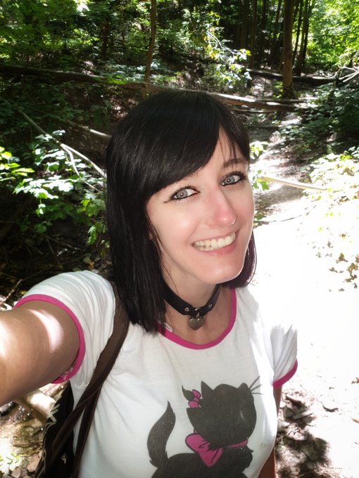 Out in the woods today #me https://t.co/XX2jNsb9vh https://t.co/Yd7FXuw0r7<a href="/tag/me"class="tags">#me</a>