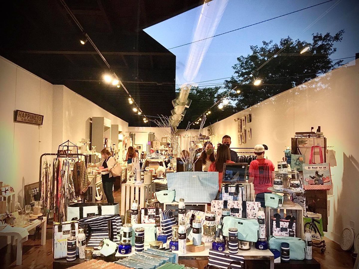 visitmediapa's tweet photo. @localhomegifts open late tonight during Wednesday Outdoor Dining. Make sure to stop in before or after your dinner reservations to snag great gifts and hard-to-find Media/Delco swag #ShopMedia https://t.co/rdRjwATWd9
