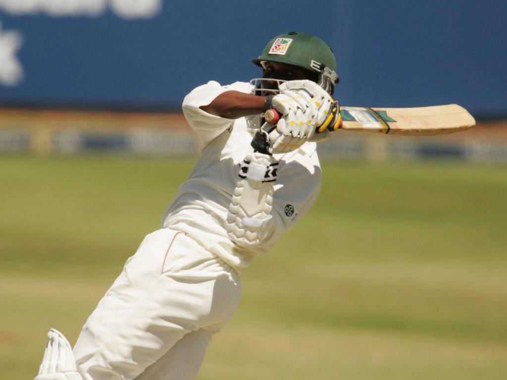 ICC on Twitter: "#OnThisDay in 2001, Hamilton Masakadza, aged 17 years and 352 days, became the youngest man to score a Test century on debut! His 316-ball 119 helped Zimbabwe stave off