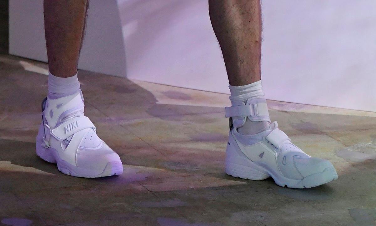 highsnobiety on Twitter: "First look at the COMME des GARÇONS Homme Plus x  Nike Air Carnivore: https://t.co/6lTmMnUNax https://t.co/WyPiXLkw1S" /  Twitter