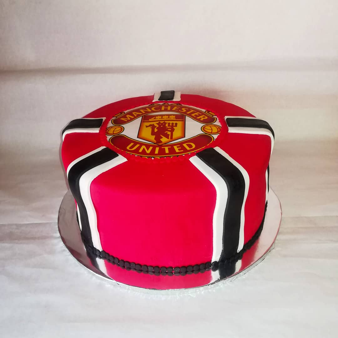 shak_sugar's tweet photo. Order @shak_sugar for all you custom cakes and baked confectioneries... Contact 0777753236. https://t.co/CVu6lM305o