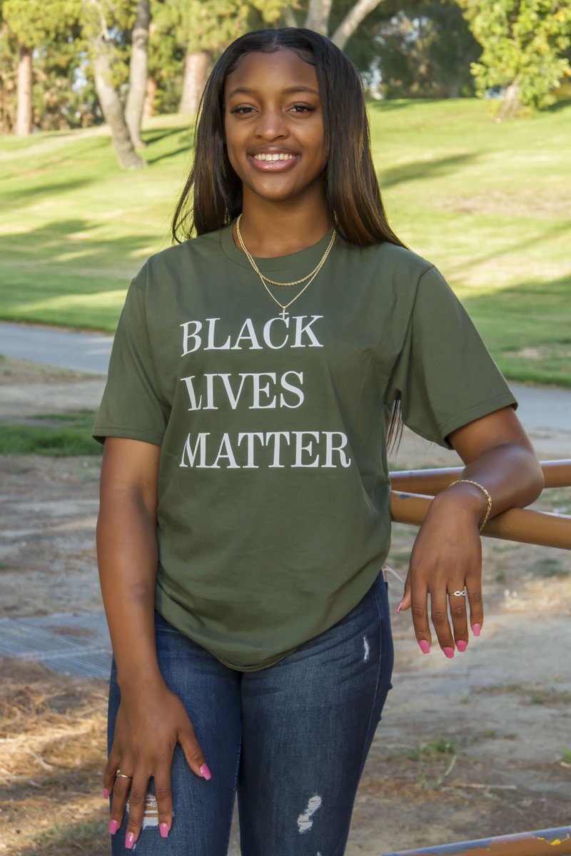 BLACKTABLE_SHOP's tweet photo. BLACK LIVES MATTER. ALWAYS HAVE. ALWAYS WILL. ✊🏾🖤

🚨Shirt available in Olive Green and Black on our site! https://t.co/1mzSI7njZb 🚨

#blackbusinessmatter #blackownedbusiness #blacklivesmatter #myskinisnotacrime #studentbusiness #supportblackbusinesses #whereblackmagiciscreated https://t.co/BjATkG9sT7