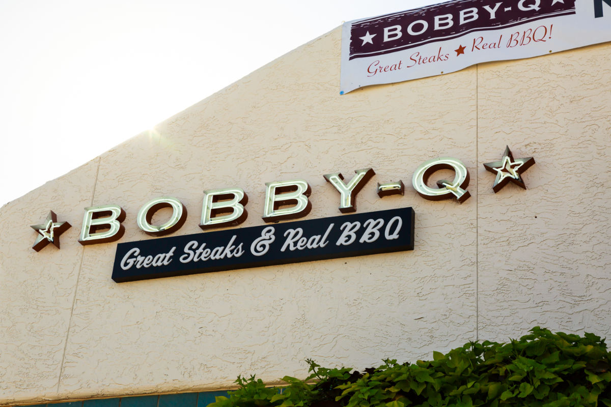 bobbyqbiltmore's tweet photo. In Arizona, delicious is actually pronounced "Bobby Q." https://t.co/YPr9i0vmJq