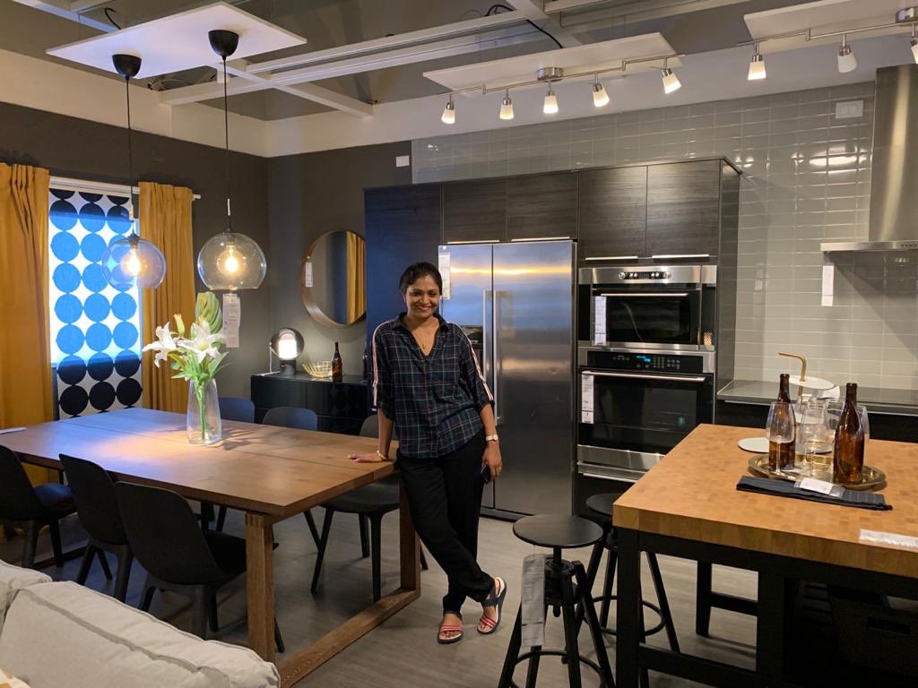 a3b_projects's tweet photo. Kitchen is one of the area of the house which undergone the biggest transformation in last few year.
Lighting directly over the table &amp; counters brings the focus of attention to the work area and creates a more intimate atmosphere.
#interiordesign #architecture #interiordesigners https://t.co/HtG3jBlf5X