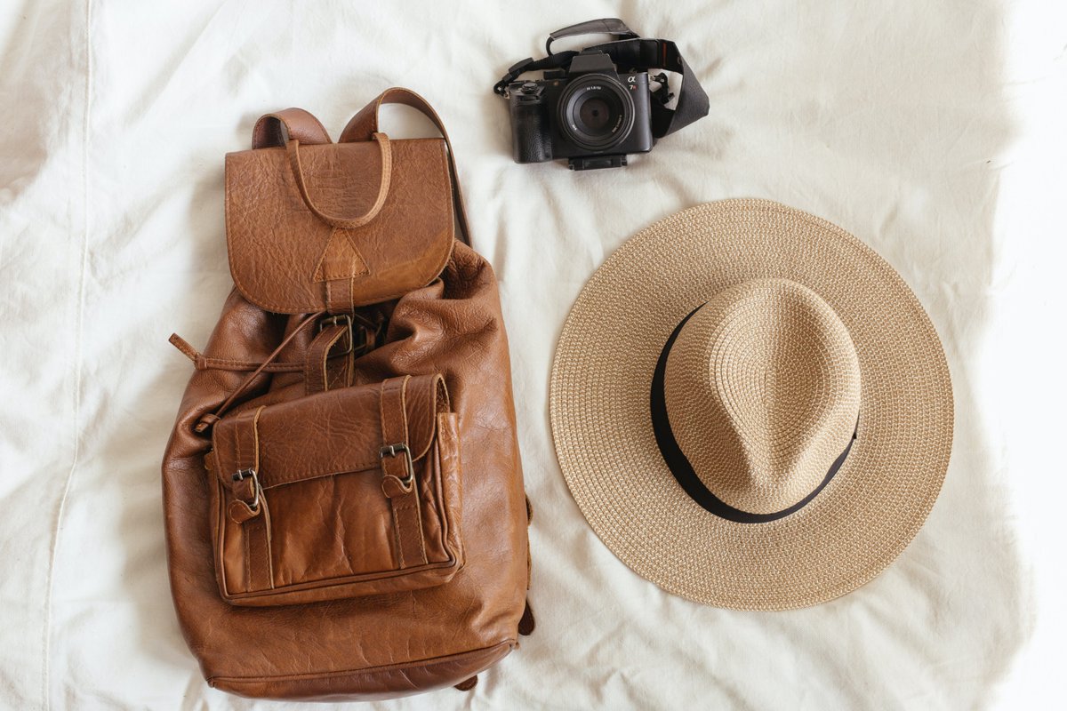 I will do any sort of products cliping path, so if you need this type of services than order me.