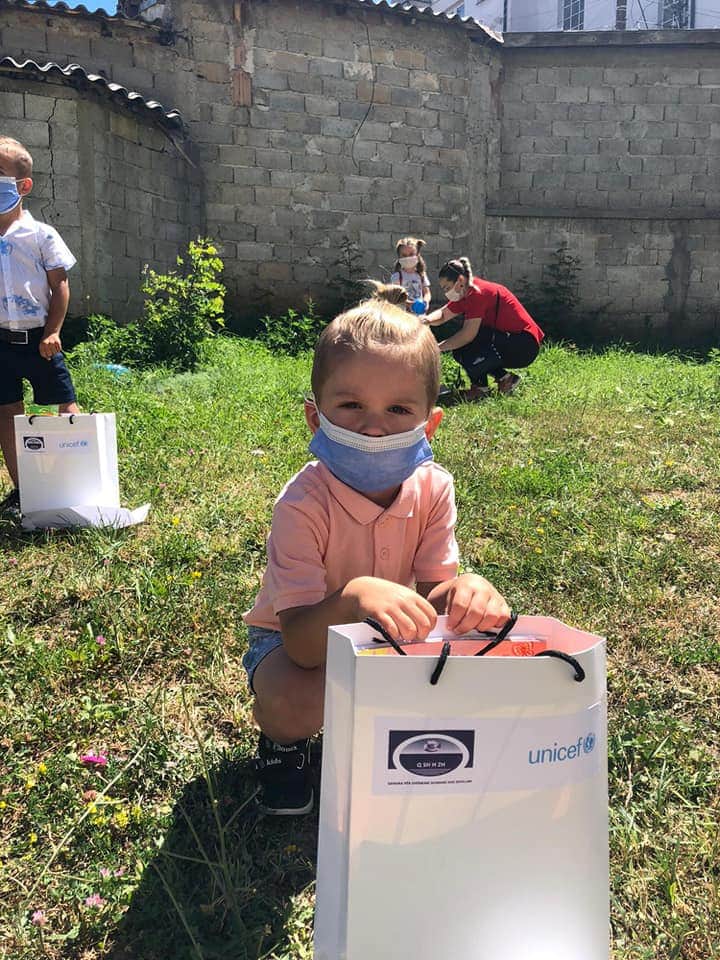 qshhzh's tweet photo. Today was activity package day for children of Dragash! New tools and ideas for these #WhileAtHome days!
@UNICEFKosovo 
#NderkoheNshpi https://t.co/qj1UqaGpz6