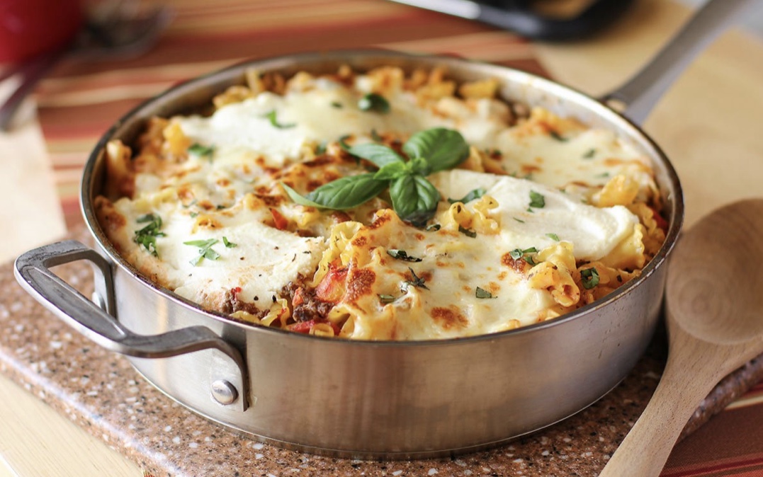 LiveKorman's tweet photo. #NationalLasagnaDay https://t.co/DZUMPZSPzn