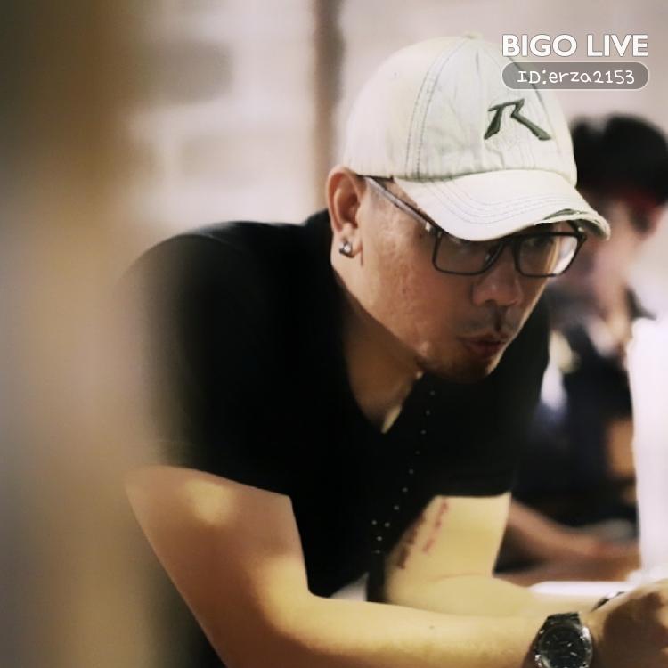 ranieathief's tweet photo. Come and see Eddo 13's LIVE in #BIGOLIVE:    
https://t.co/iLliZA3mOP https://t.co/DxQn77W1Xz