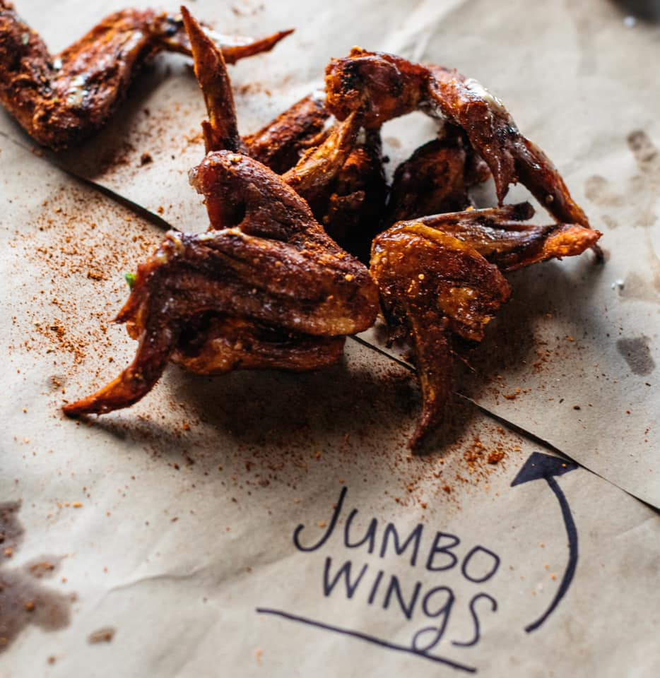 RPRFirm's tweet photo. Are you team flats or team drums? The wing debate can get spicy so why not celebrate #NationalChickenWingDay at @peglegporker and have both?! // 📸: @alyssajiosaphotographs
•
•
•
#RPR #PR #Rclients #Rfavorite #Rfavoritethings #peglegporker #ChickenWingDay #ChickenWings https://t.co/lGlXTzbjmZ