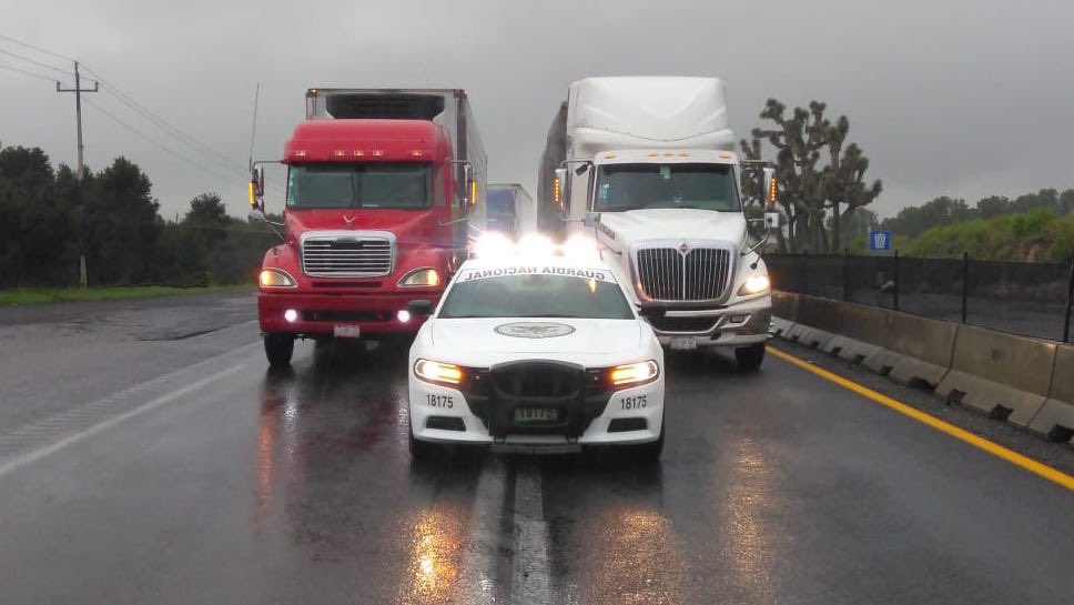 nSaltillo's tweet photo. ⚠️Informa la Guardia Nacional de la re apertura de la carretera 57 en su tramo Los Chorros (Puerto México-Ojo Caliente) con dirección Matehuala a #Saltillo. Se aplica operativo carrusel par evitar accidentes⚠️ https://t.co/PrgWfQJcyc