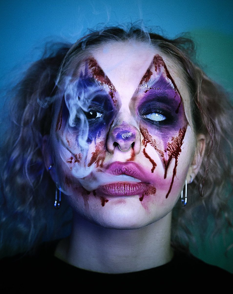ksnickss's tweet photo. it costs $0 to retweet a struggling makeup artist https://t.co/YhmycdlhcZ