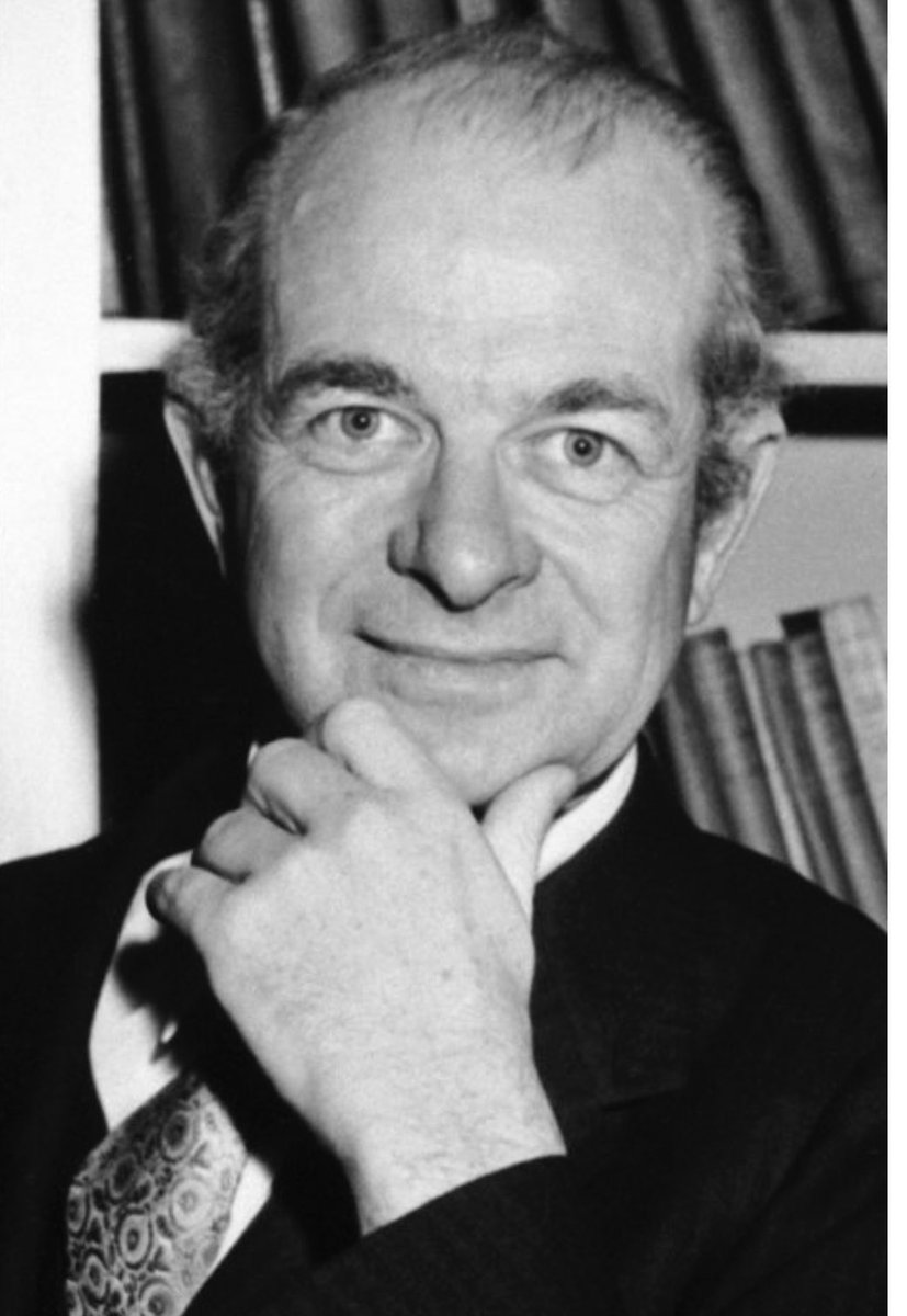 Another case appeared in the literature in 1910, followed by one in 1915 then 1922. The medical community began to learn more. It was not until 1949 that Linus Pauling found that the sickling of RBCs was due to abnormal hemoglobin. 7/n