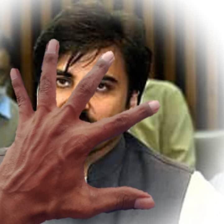 TanveerShar11's tweet photo. #AKFixitPeyLanat https://t.co/PqCNnZNVKU