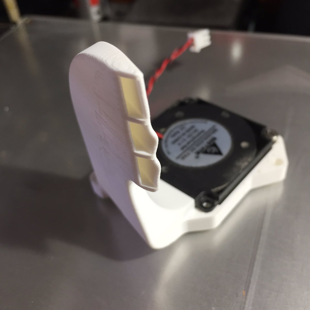 f3dp1's tweet photo. Hi, I need more heat resistant material @ColorFabb the #plasemimatte is gorgeous but lose the fight, advices? Samples to test? no ABS pls https://t.co/Ag19RgwbEM
