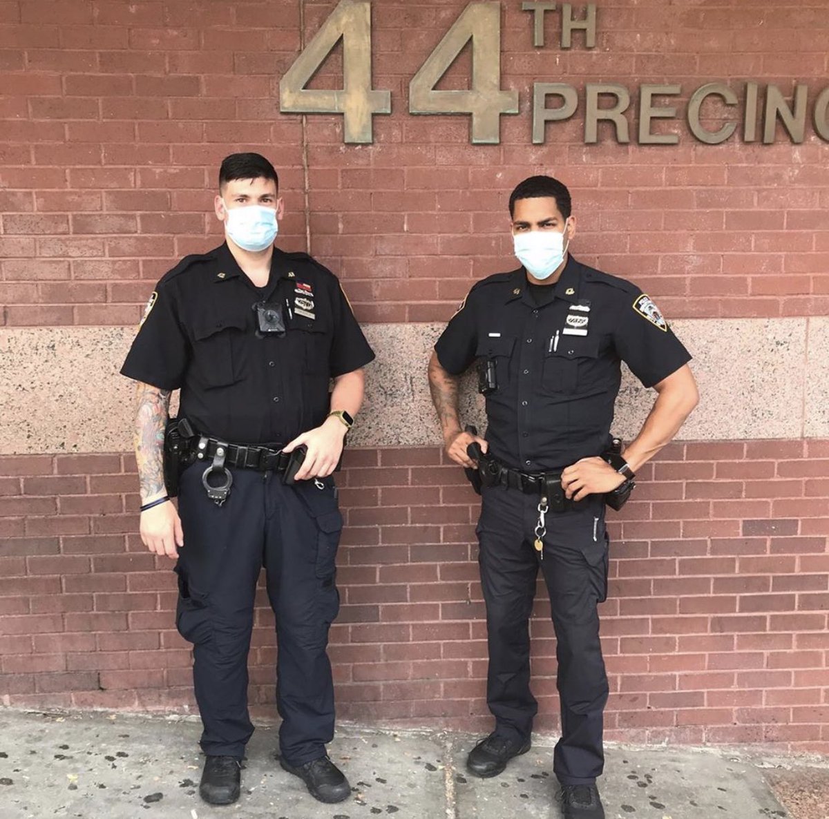 NYPD officers Modica & Salvador were stopped at a red light when they saw a mother holding her child, screaming for help. The 2 yr old had swallowed a hair clip & wasn’t breathing. The officers quickly provided assistance, dislodged the clip, & saved her life.  #BacktheBlue